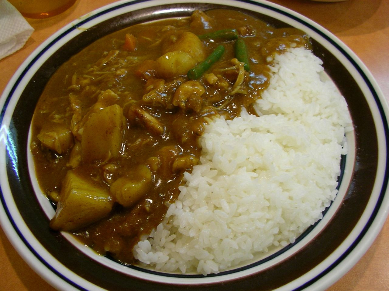 Ein Bild das japanischen Curry Reis zeigt